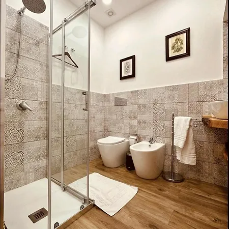 Citrus Giallo Apartment