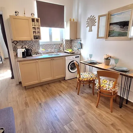 Citrus Giallo Apartment Syracuse